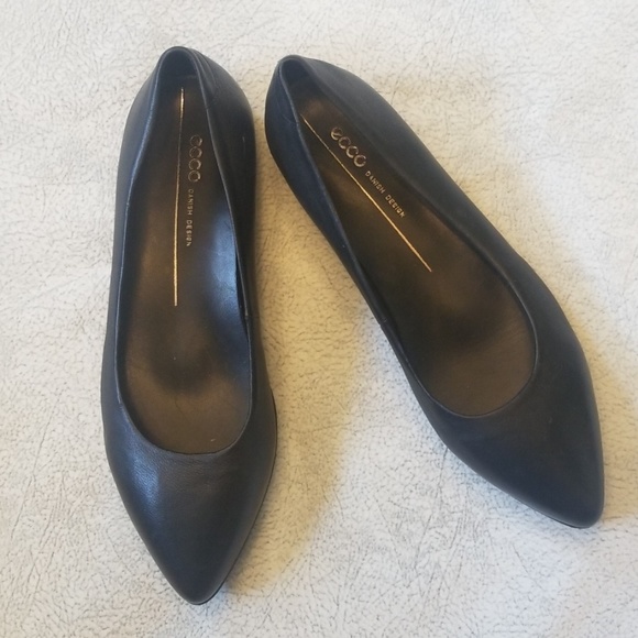 Ecco Shoes - Ecco Pointed Black Leather Flats Size 39/9 NWOB